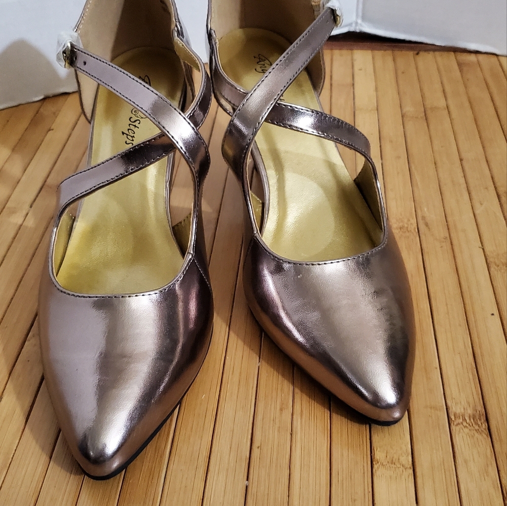 Angel Steps Pewter Gray Patent Leather Criss Cross Heels NIB 7M